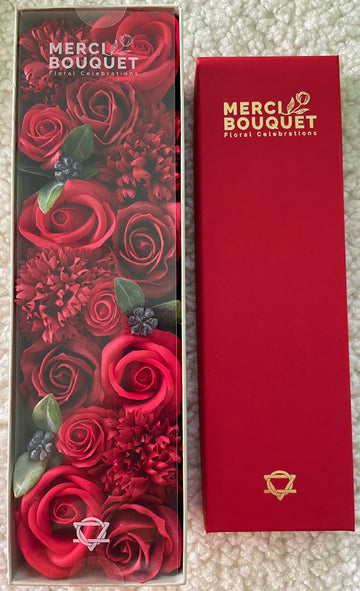 Cutie cadou cu flori de sapun-Long Box - Classic Red Roses